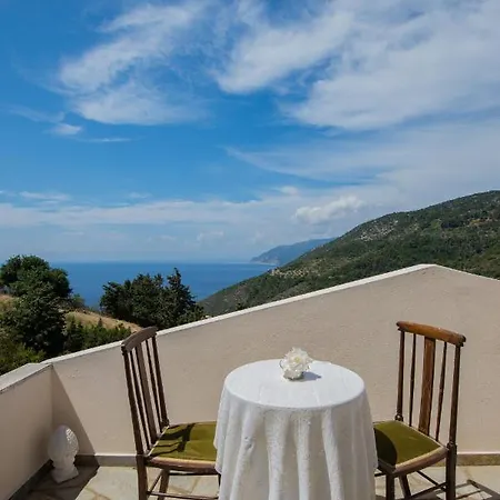 Frederike In Alonissos Old Town * Alónnisos