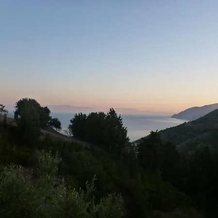 Frederike In Alonissos Old Town * Alónnisos