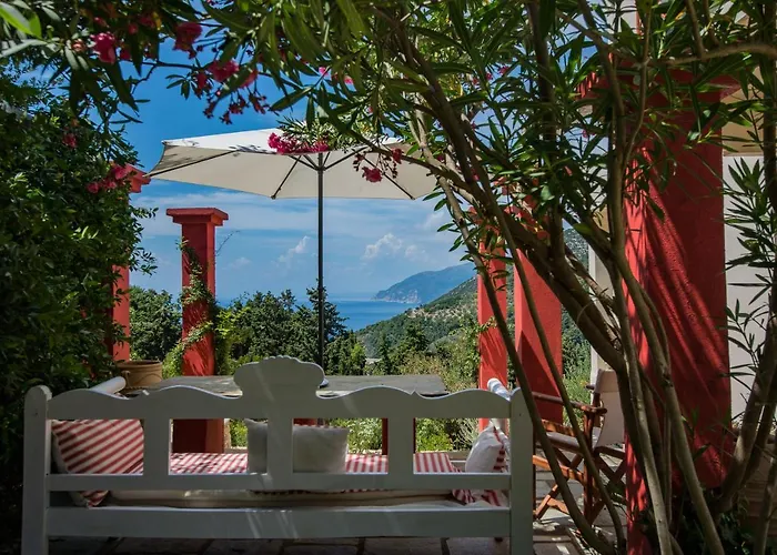 Frederike In Alonissos Old Town *