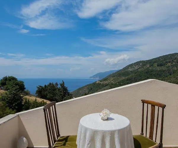 Frederike In Alonissos Old Town * Alónnisos