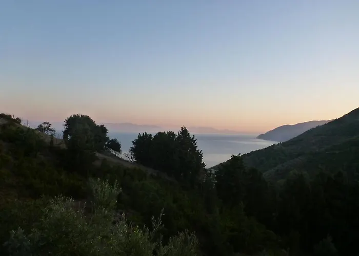 Frederike In Alonissos Old Town * Alónnisos